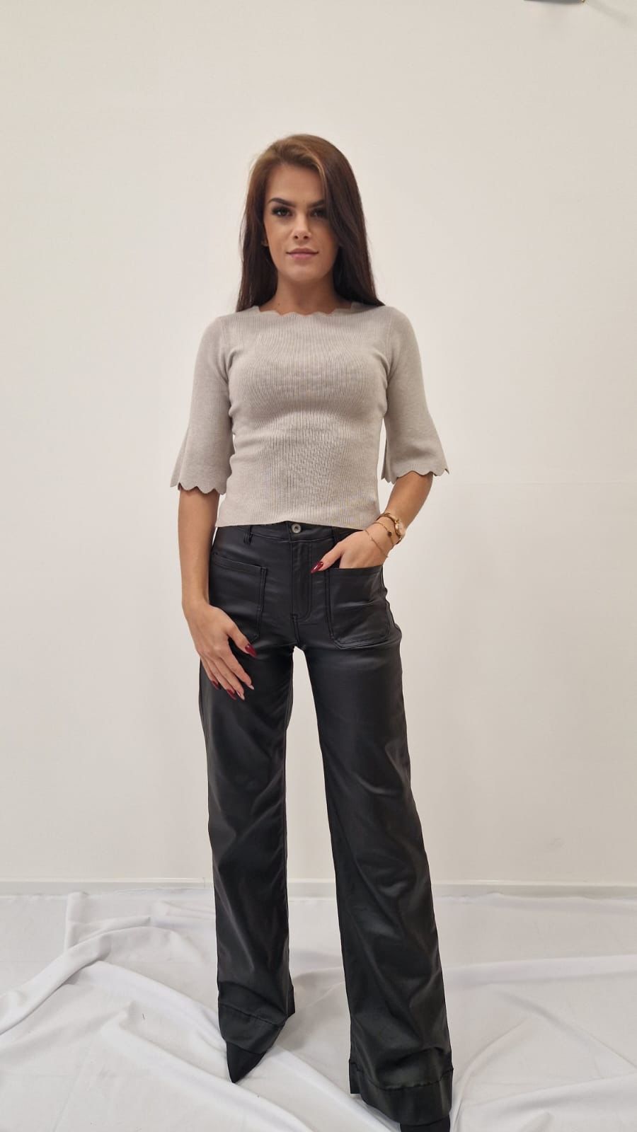 Svetřík s krátkým rukávem