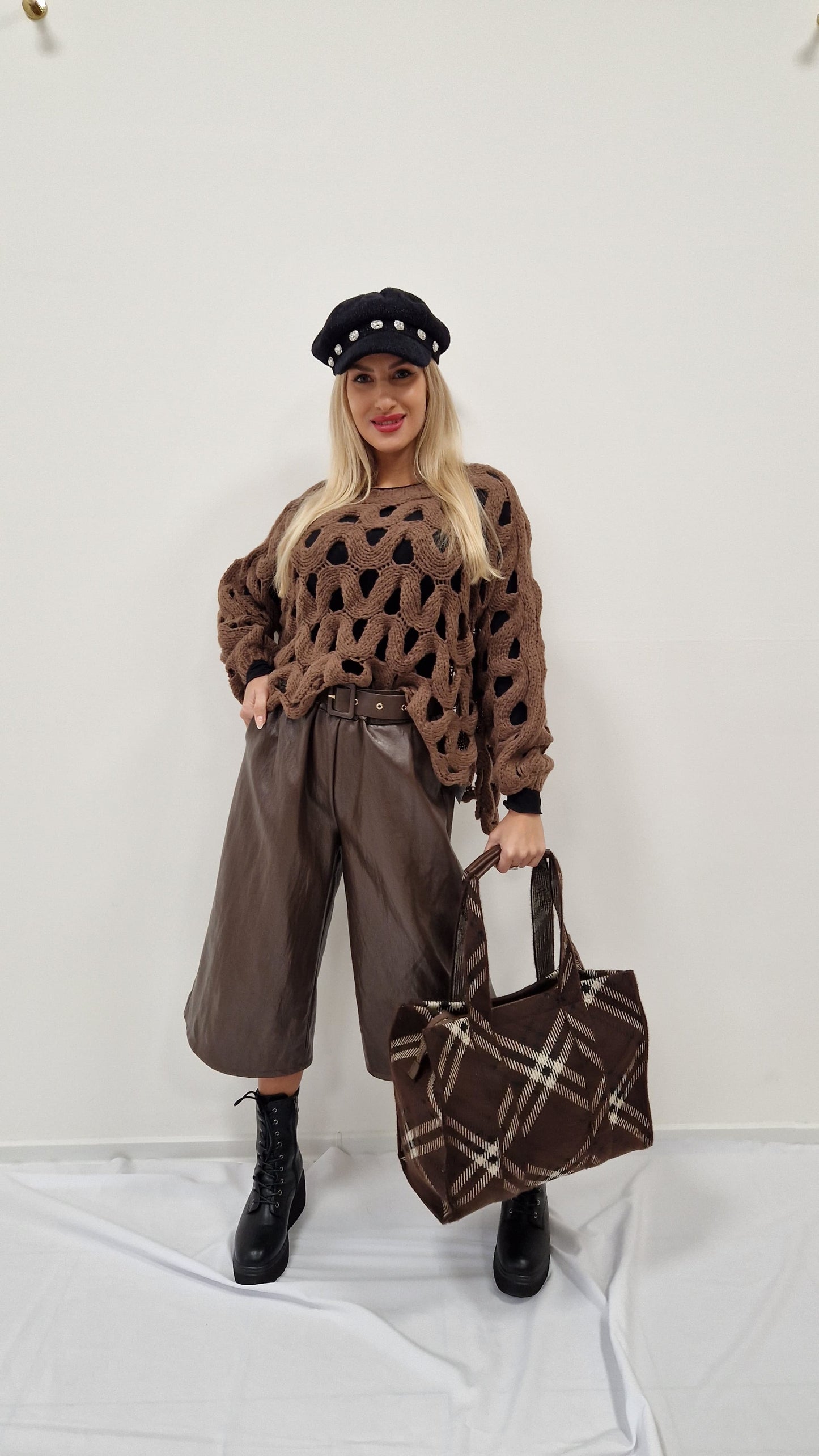 Koženkové kalhoty s páskem