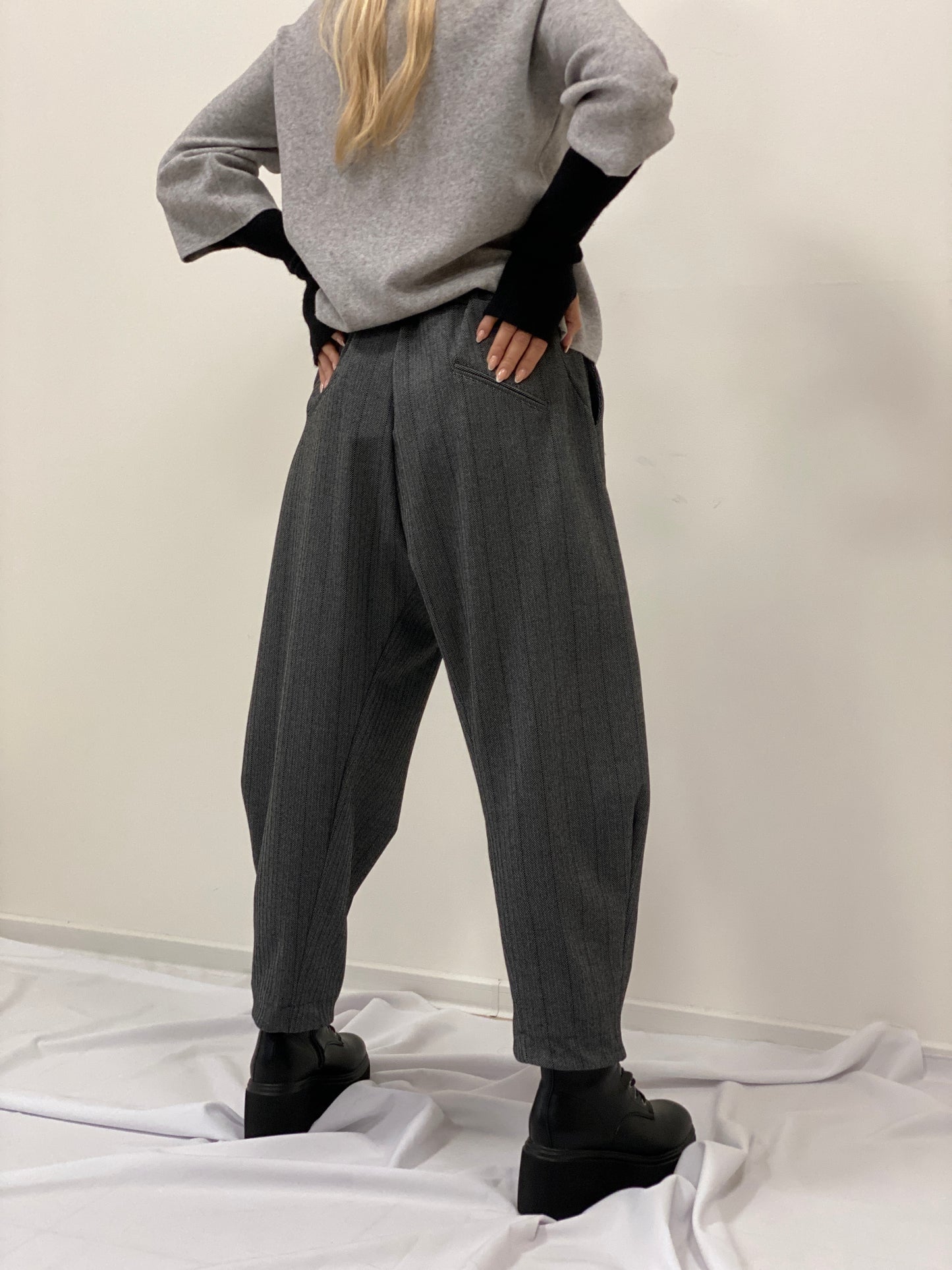 Kalhoty barel šedé